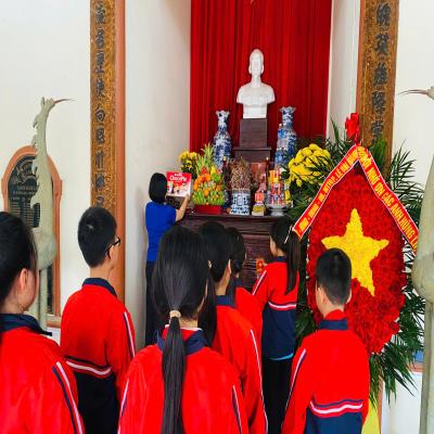 Liên đội trường TH Đồng Lạc Tổ chức chương trình hành trình đến địa chỉ đỏ nhân dip tháng Thanh niên 2026